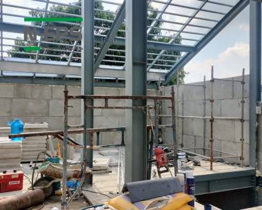 Nhà thép tường bê tông nhẹ ốp gỗ căm se