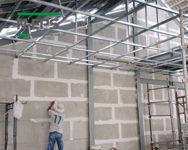 Nhà thép tường bê tông nhẹ ốp gỗ căm se